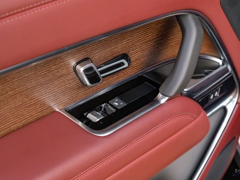 Used 2024 Land Rover Range Rover SE image 96