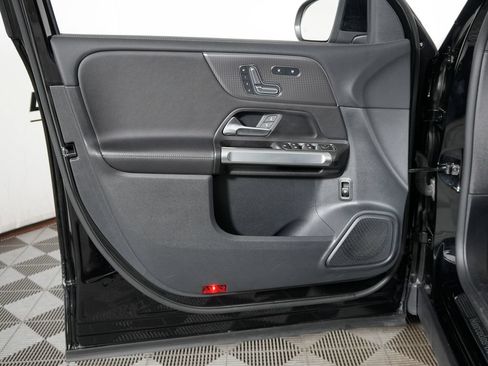 Certified 2022 Mercedes-Benz GLB 250 4MATIC image 28