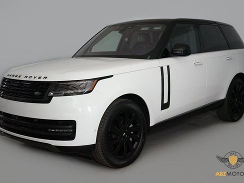 Used 2023 Land Rover Range Rover SE image 3