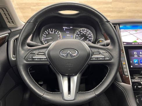 Used 2019 INFINITI Q50 Luxe w/ Essential Package (3.0T Luxe) image 9