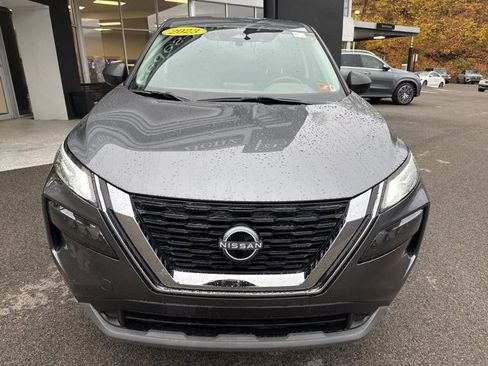 Used 2023 Nissan Rogue S image 8