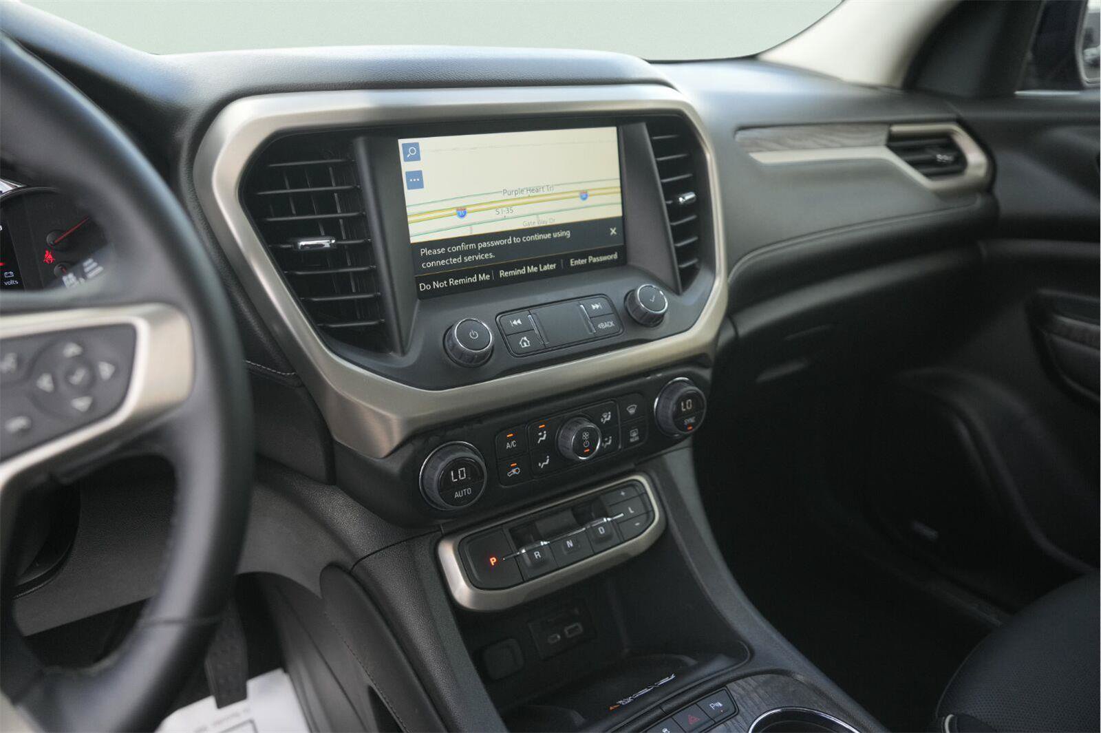 Used 2023 GMC Acadia Denali w/ Denali Ultimate Package FWD image 27