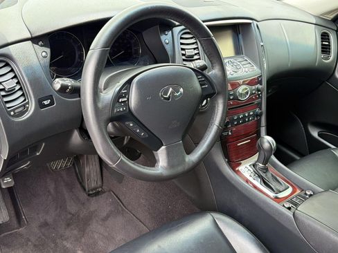 Used 2017 INFINITI QX50 2WD w/ Premium Plus Package image 4