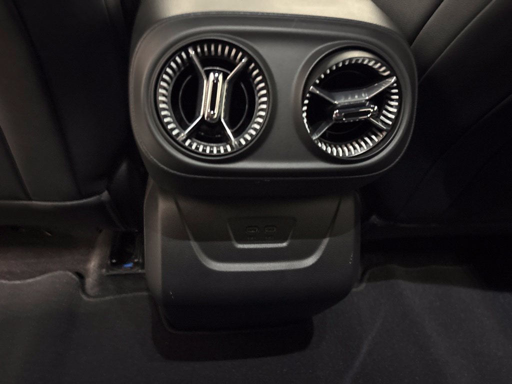 Used 2024 Chevrolet Blazer EV LT AWD/4WD image 29