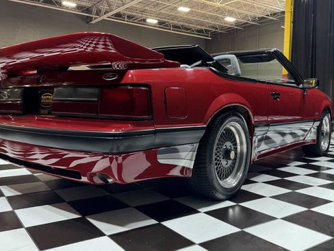 Used 1988 Ford Mustang LX RWD image 11