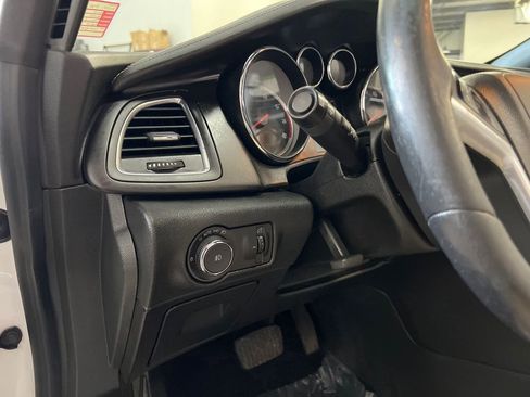 Used 2019 Buick Cascada Premium image 68