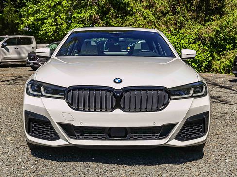 Used 2023 BMW 540i xDrive w/ Dynamic Handling Package AWD/4WD image 2