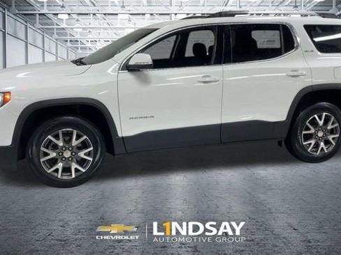 Used 2023 GMC Acadia SLE w/ Driver Convenience Package image 6