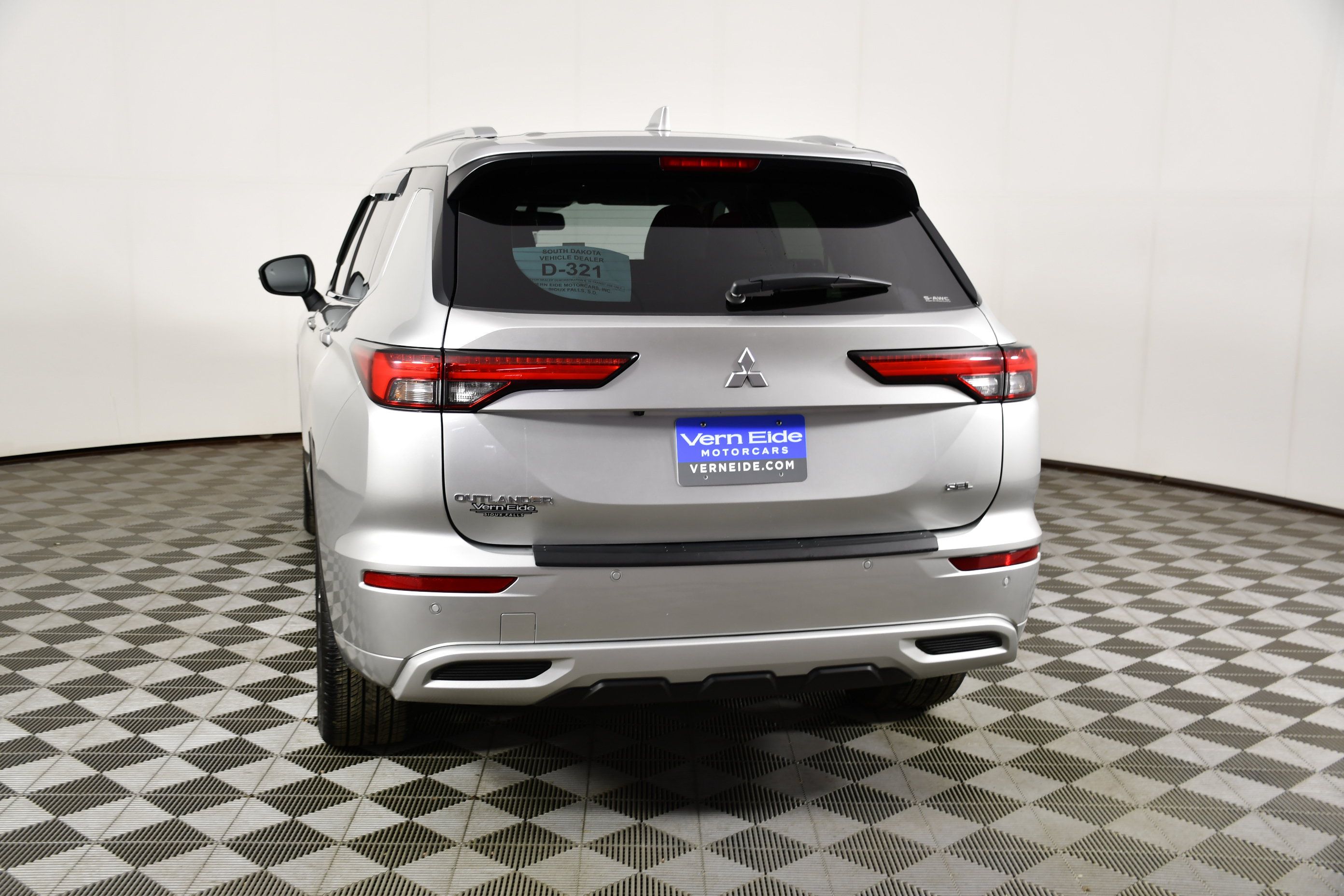 Used 2024 Mitsubishi Outlander SEL AWD/4WD image 6
