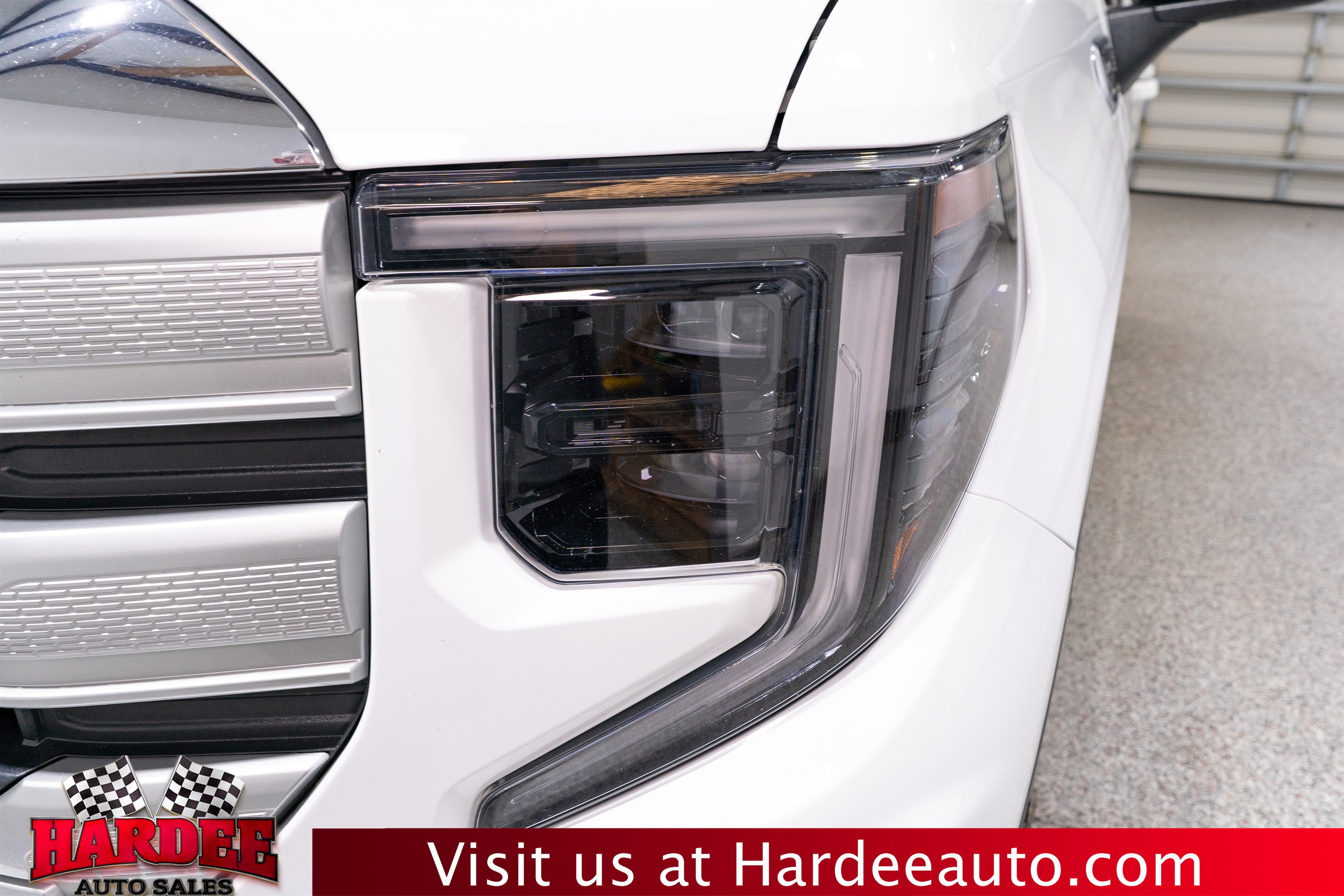 Used 2024 GMC Sierra 1500 SLE w/ X31 Off-Road Package AWD/4WD image 8