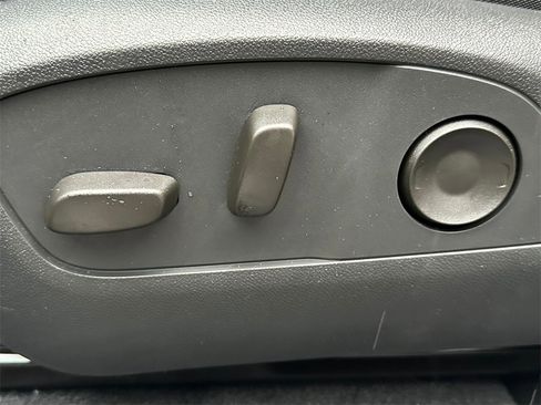 New 2026 Chevrolet Equinox EV LT image 22