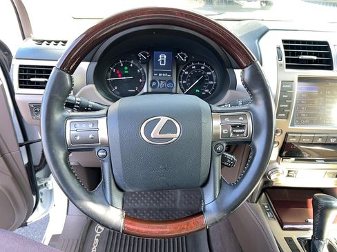Used 2019 Lexus GX 460 Premium image 17