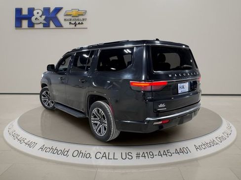 Used 2023 Jeep Wagoneer Series II AWD/4WD image 6