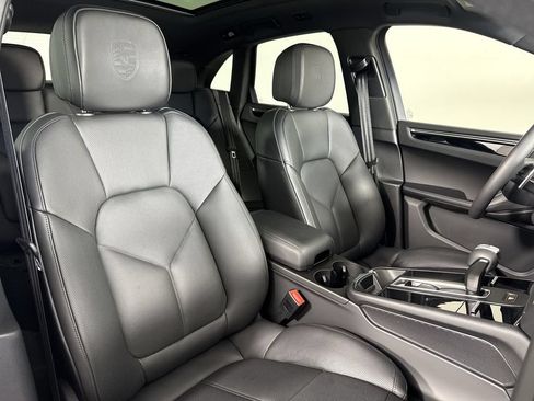 Certified 2025 Porsche Macan S AWD/4WD image 23