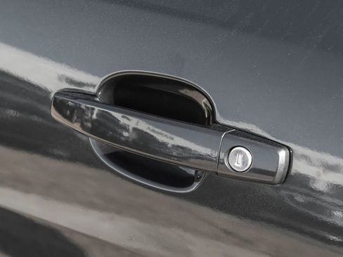 Used 2014 Chevrolet Camaro SS image 38