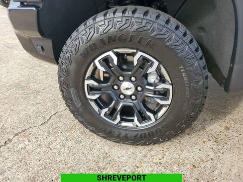 Certified 2025 Chevrolet Silverado 1500 ZR2 w/ Technology Package image 34