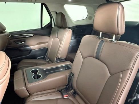 Used 2025 Honda Pilot Elite image 41