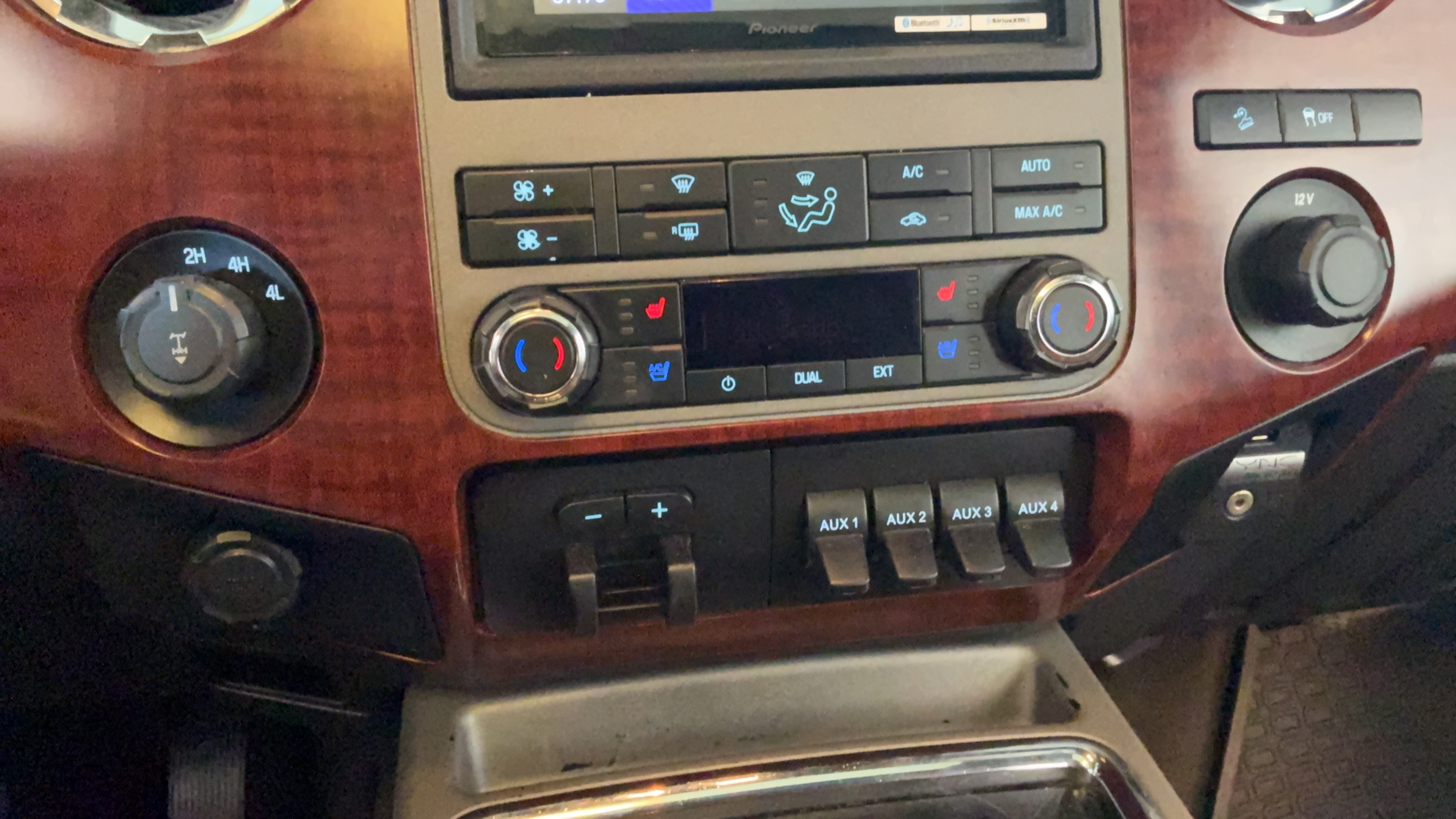 Used 2012 Ford F250 King Ranch w/ FX4 Off Road Pkg AWD/4WD image 14