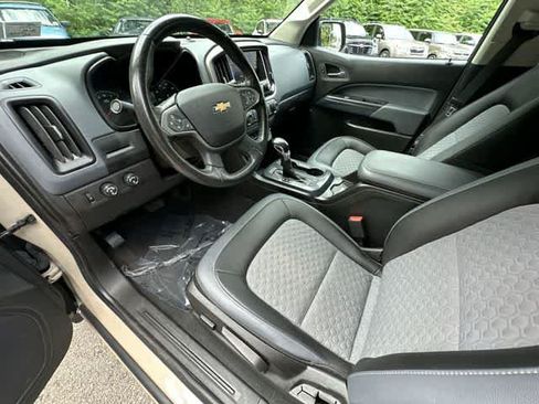 Used 2022 Chevrolet Colorado Z71 AWD/4WD image 15