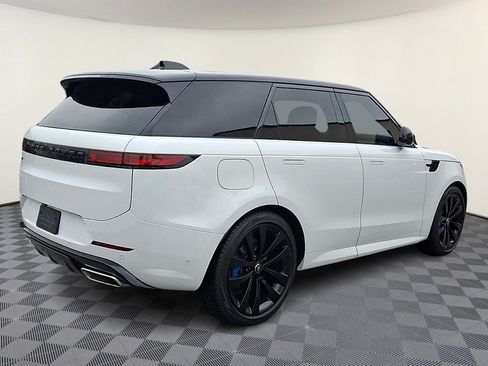 Certified 2024 Land Rover Range Rover Sport Dynamic SE AWD/4WD image 8