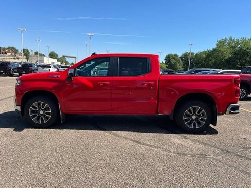 Used 2021 Chevrolet Silverado 1500 LT w/ Z71 Off-Road Package AWD/4WD image 5