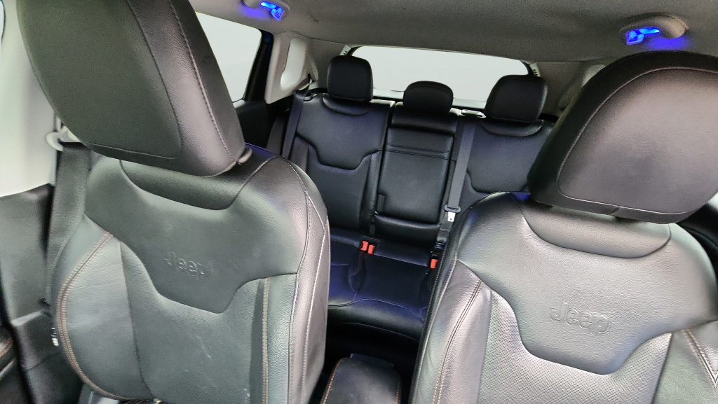 Used 2018 Jeep Compass Limited AWD/4WD image 21