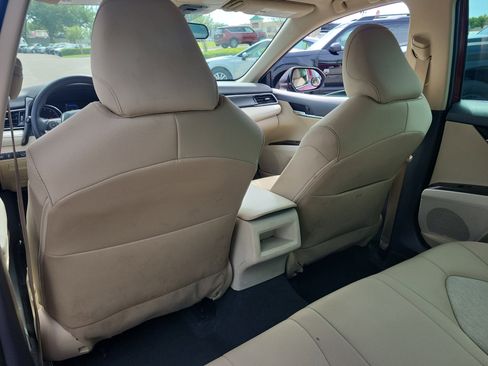 Used 2022 Toyota Camry LE FWD image 19