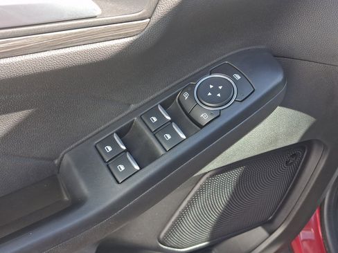 Used 2023 Ford Escape Platinum w/ Premium Technology Package image 16