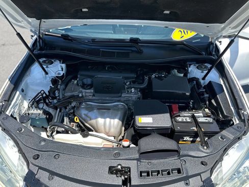 Used 2016 Toyota Camry SE FWD image 19