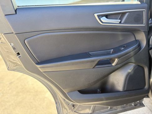Used 2024 Ford Edge SEL AWD/4WD image 21