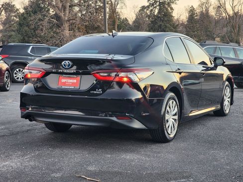Used 2022 Toyota Camry LE image 7