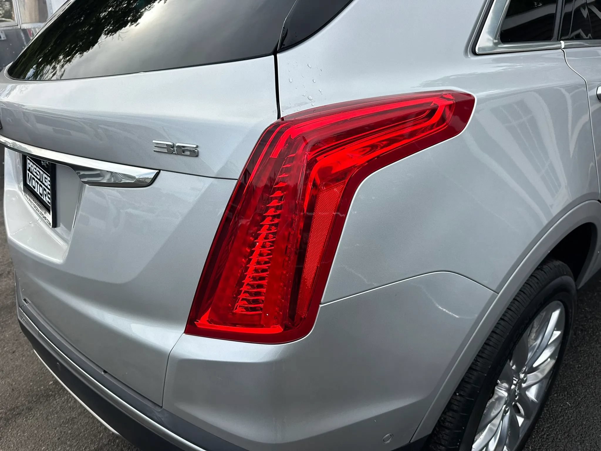 Used 2017 Cadillac XT5 Platinum w/ Driver Assist Package AWD/4WD image 41