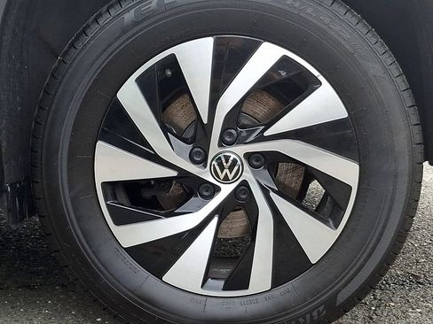 Used 2026 Volkswagen Tiguan S AWD/4WD image 8
