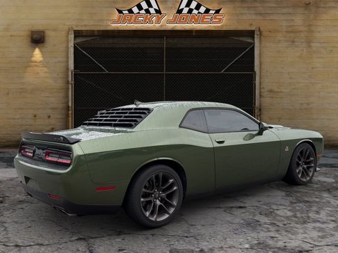 Used 2021 Dodge Challenger R/T Scat Pack RWD image 8