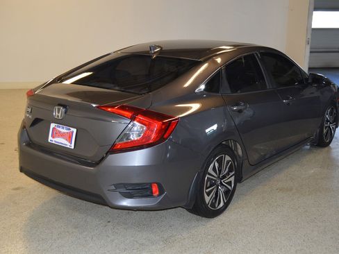 Used 2017 Honda Civic EX-L image 3