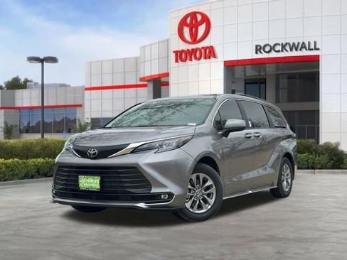 New 2026 Toyota Sienna XLE FWD image 1