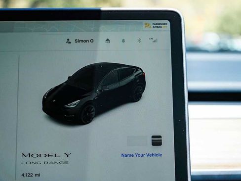 Used 2025 Tesla Model Y Long Range RWD image 23