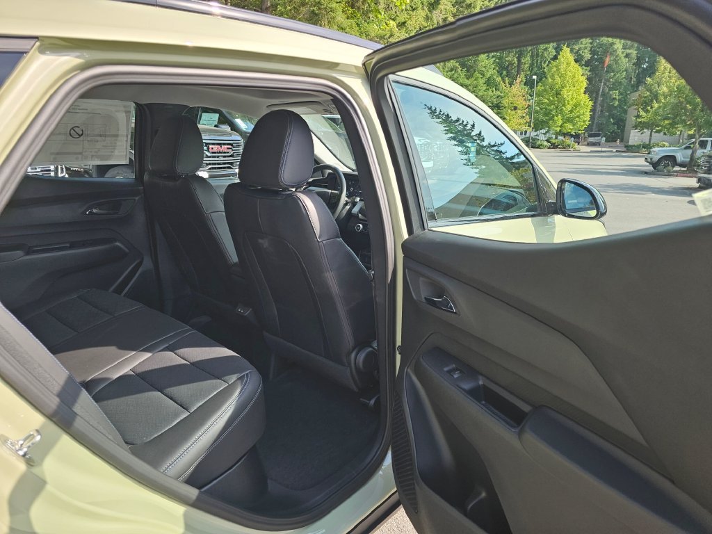 New 2027 Chevrolet Bolt LT w/ Dual Panel Sunroof Package FWD image 15