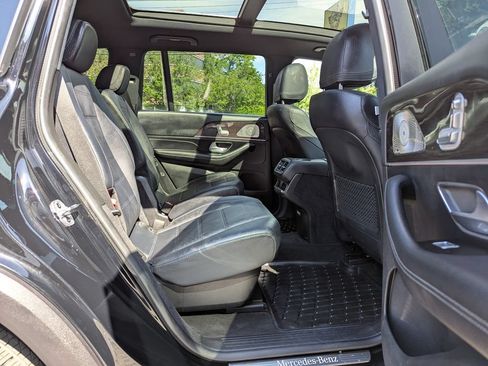 Used 2022 Mercedes-Benz GLS 450 4MATIC image 38