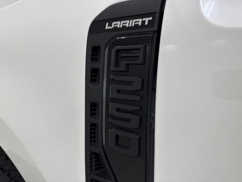 Used 2024 Ford F250 Lariat w/ Lariat Ultimate Package AWD/4WD image 13
