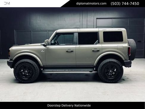 Used 2025 Ford Bronco Outer Banks AWD/4WD image 4