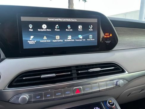 Used 2021 Hyundai Palisade Limited FWD image 11