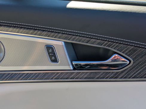 Used 2020 Lincoln Nautilus Black Label w/ Class II Trailer Tow Package image 38