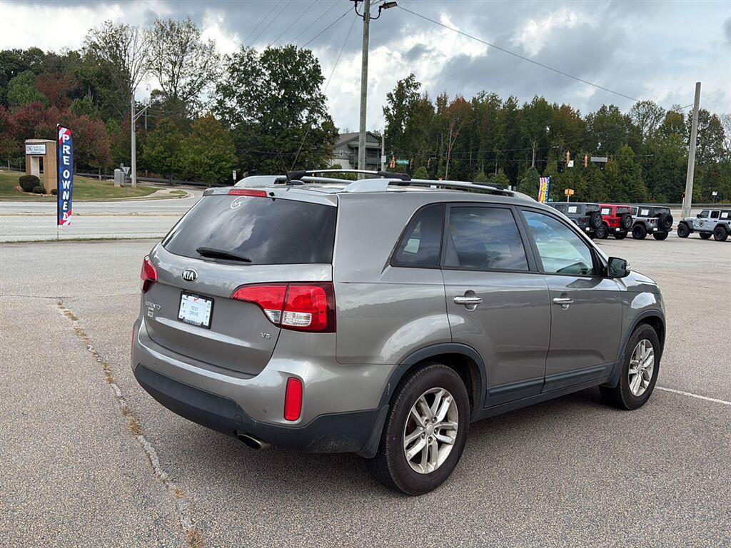 Used 2015 Kia Sorento LX FWD image 3