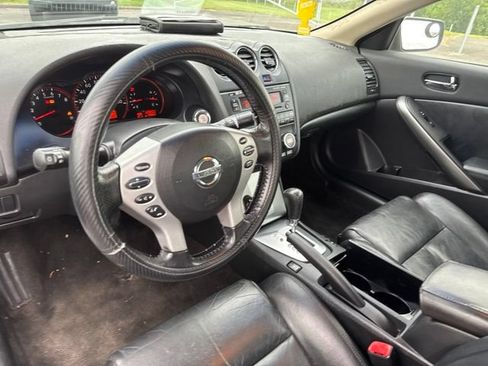 Used 2009 Nissan Altima 2.5 S w/ Premium Pkg FWD image 13