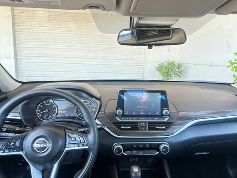 Used 2024 Nissan Altima 2.5 SV image 33