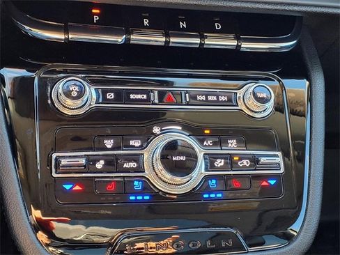 Used 2021 Lincoln Corsair FWD w/ Premium Package image 21