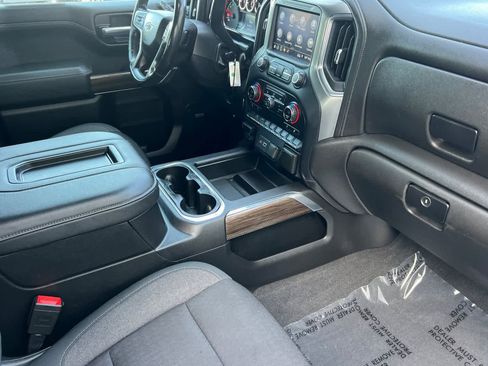 Used 2019 Chevrolet Silverado 1500 LT Trail Boss image 16