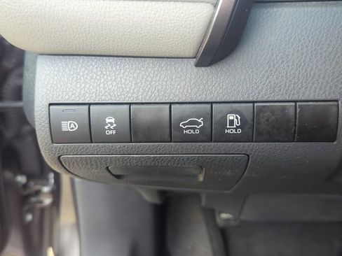 Used 2023 Toyota Camry SE FWD image 13