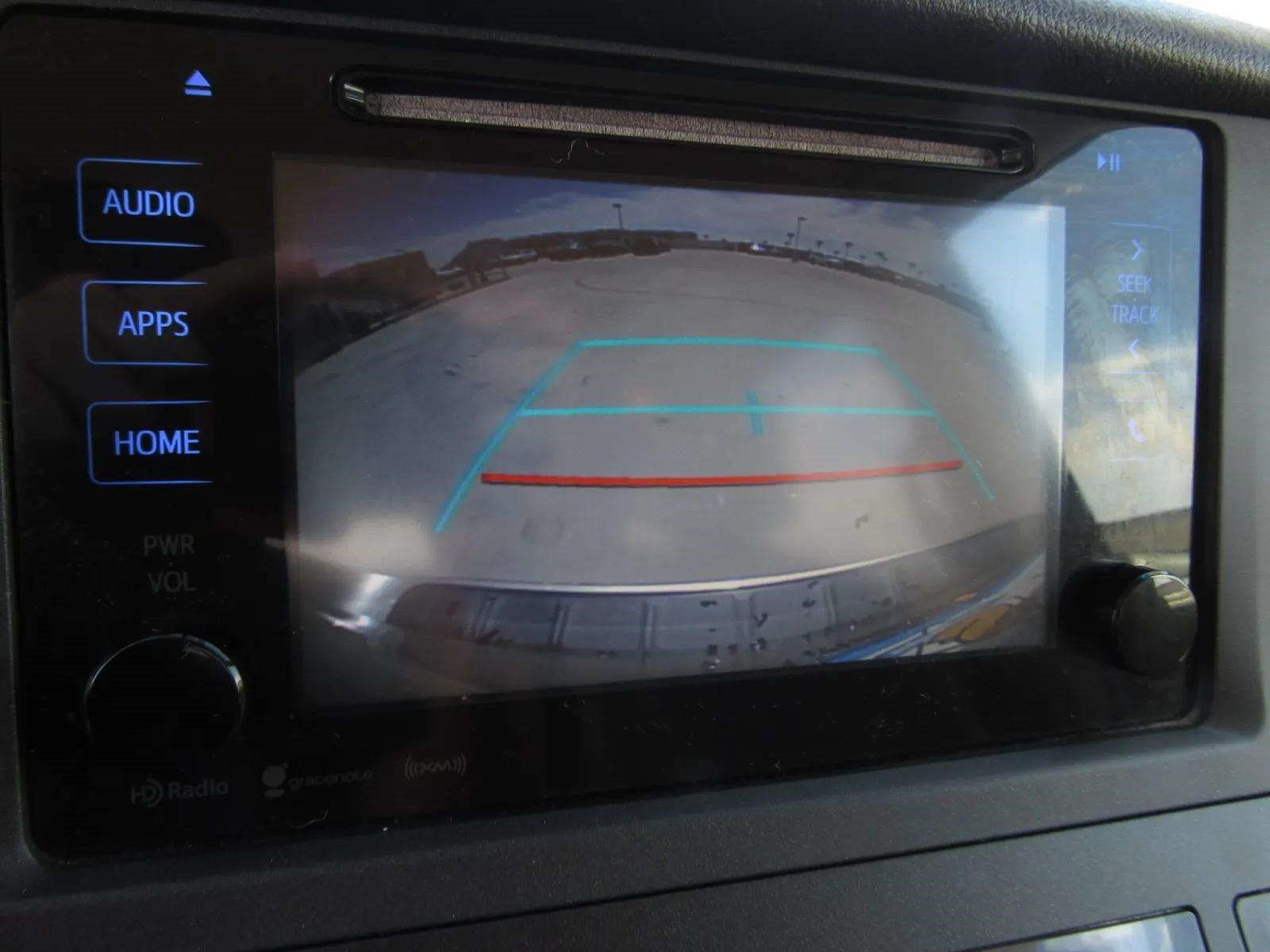 Used 2016 Toyota Sienna LE FWD image 18